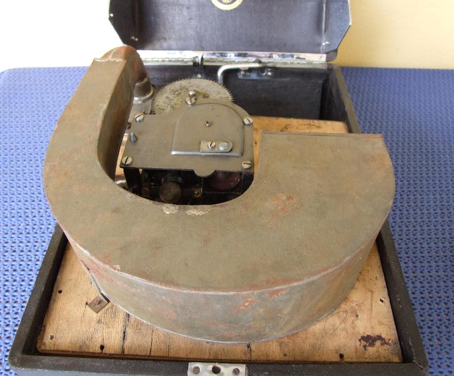 Brilliant Gramophone (10)