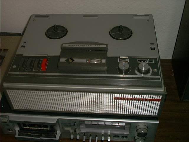 Telefunken M 200