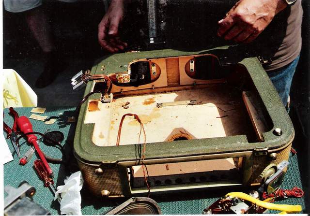 Gehäuse der M85 aller Einbauten beraubt